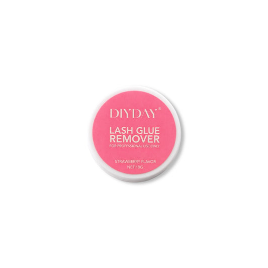 Lash glue remover | DIYDAY